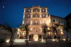 Art Gallery Boutique Hotel, Дуррес