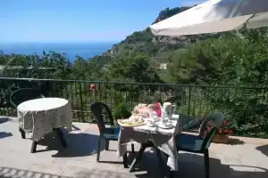 Albachiara B&b, Фуроре