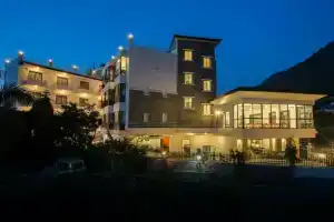 Tuki Resort, Покхара