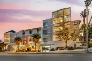 Best Western Plus All Suites Inn, Санта-Крус