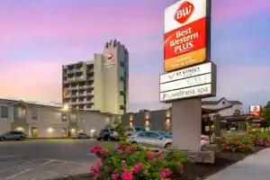 Best Western Plus Kelowna Hotel & Suites, Келоуна