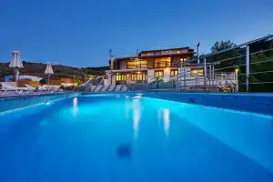 Keramos Villa and Apartments, Агия-Пелагия