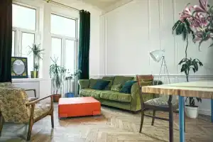 4th Floor Bed and Breakfast, Варшава