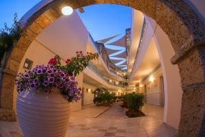 Pyrgos Beach Hotel Apartments, Малия