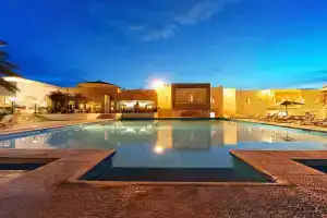 Hotel Ras El Ain, Таузар