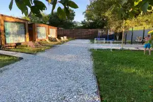 Семейный глэмпинг «Берег леса», Береговое