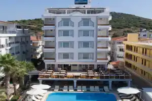 Amphora Hotel, Айвалык