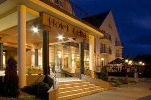Hotel & x141; eba