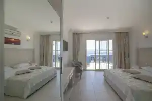 Narr Hotel, Каш