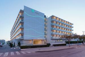 Отель «Alua Leo»