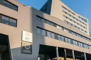 Riva Hotel The Hague, Делфт