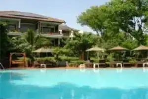 Birds and Bees Resort, Паттайя