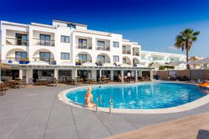 Apartamentos Sal Rossa, Платжа ден Босса