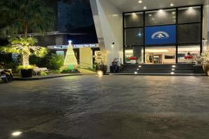 Andaman Beach Suites Hotel, Патонг