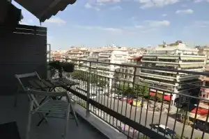Zennova 82 City Center Apt, Салоники