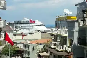 Ozhan Pension, Кушадасы