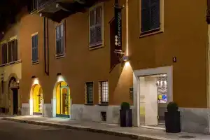 Montenapoleone Suites, Милан