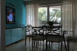 Seaview Holiday Apartments, Гранд Бай