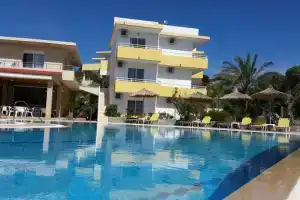 Summerdays Studios, Фалираки