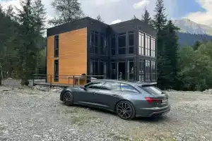 Дом для отпуска «Холидей Хоум», Домбай