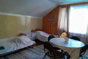 На берегу Рыбинки, Противье