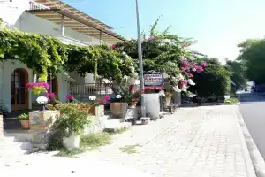 Bilge Pansiyon, Бозбурун