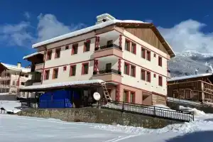 Zahra Apart Otel, Узунгёль