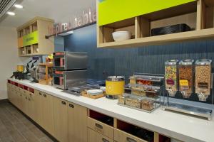 Home2 Suites by Hilton Mobile I-65 Government Boulevard, Мобил