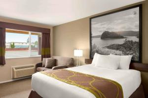 Super 8 by Wyndham Courtenay