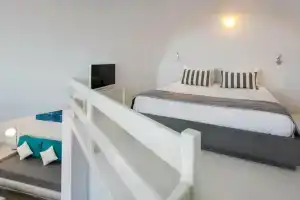Apanemo Hotel, Акротири