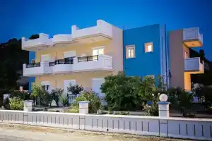 Nephele Apartments, Фалираки