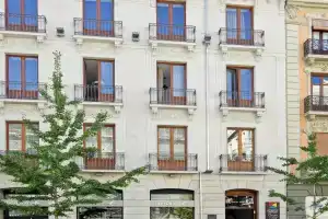 Habitat Suites Gran Via 17, Гранада