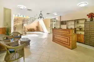 Hotel «Estreya Palace», Св. Константин и Елена