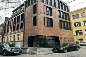 Tbilisi Edition - Design Hotel, Тбилиси