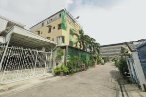 Oyo 471 Sunshine Apartment, Самут-Пракан