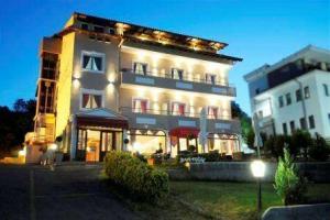 Anastassiou Hotel, Кастория