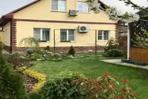 Гостиница «Ремарка», Знаменский