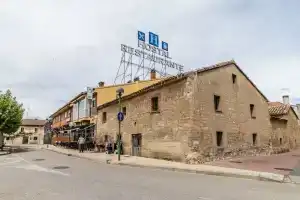 Hostal Restaurante La Buena Villa by Vivere Stays, Бургос