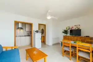 Apartments Vives, Кала-Бона