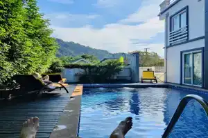 Pure & Pam Village, Ката