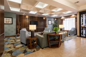 Comfort Suites Oil Center, Лафайетт