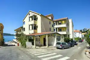 Отель Tanja Apartments, Рафаиловичи
