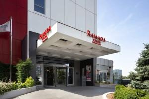 Ramada Hotel & Suites by Wyndham İstanbul Ataköy, Стамбул