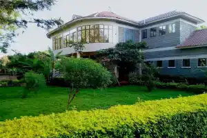Green Hills Lodge, Карату