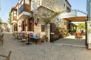 Avcihan Tas Ev Hotel, Алачати