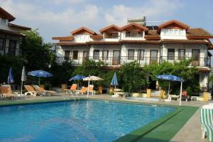 Villa Ozalp Apartments, Дальян