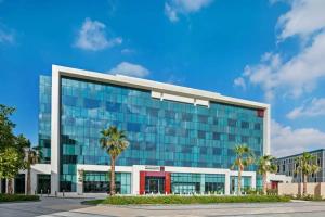 Отель «Radisson Red Dubai Silicon Oasis», Дубай