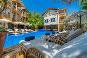 Elixir Hotel, Калкан