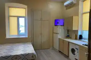 Студия на Кирова 82, Евпатория