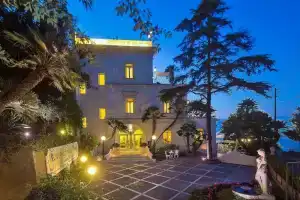 Luxury Villa Excelsior Parco, Капри